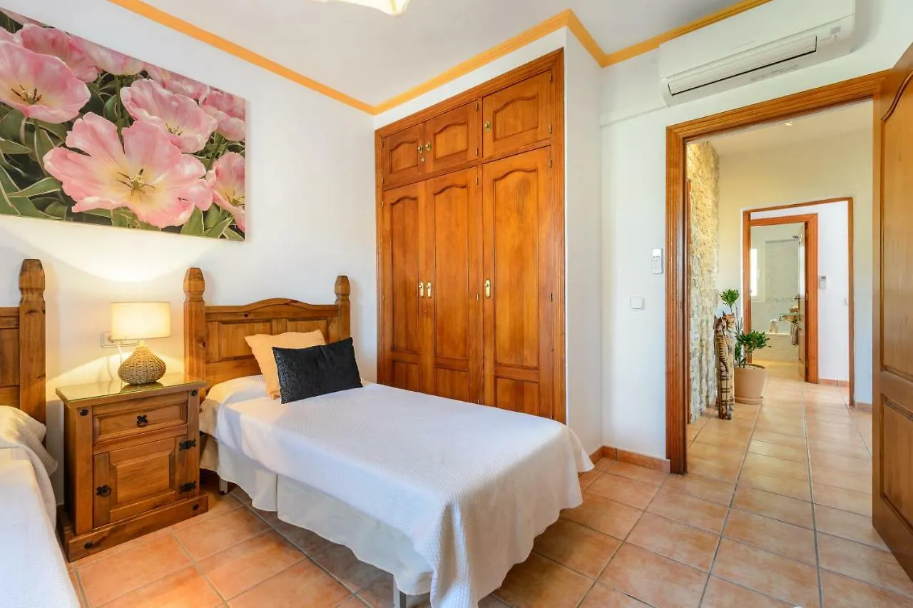 Villa Can Ameler Sant Carles de Peralta