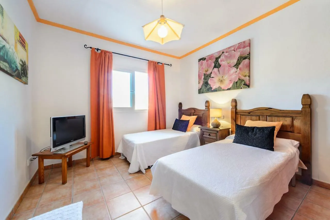 Villa Can Ameler Sant Carles de Peralta 0*,